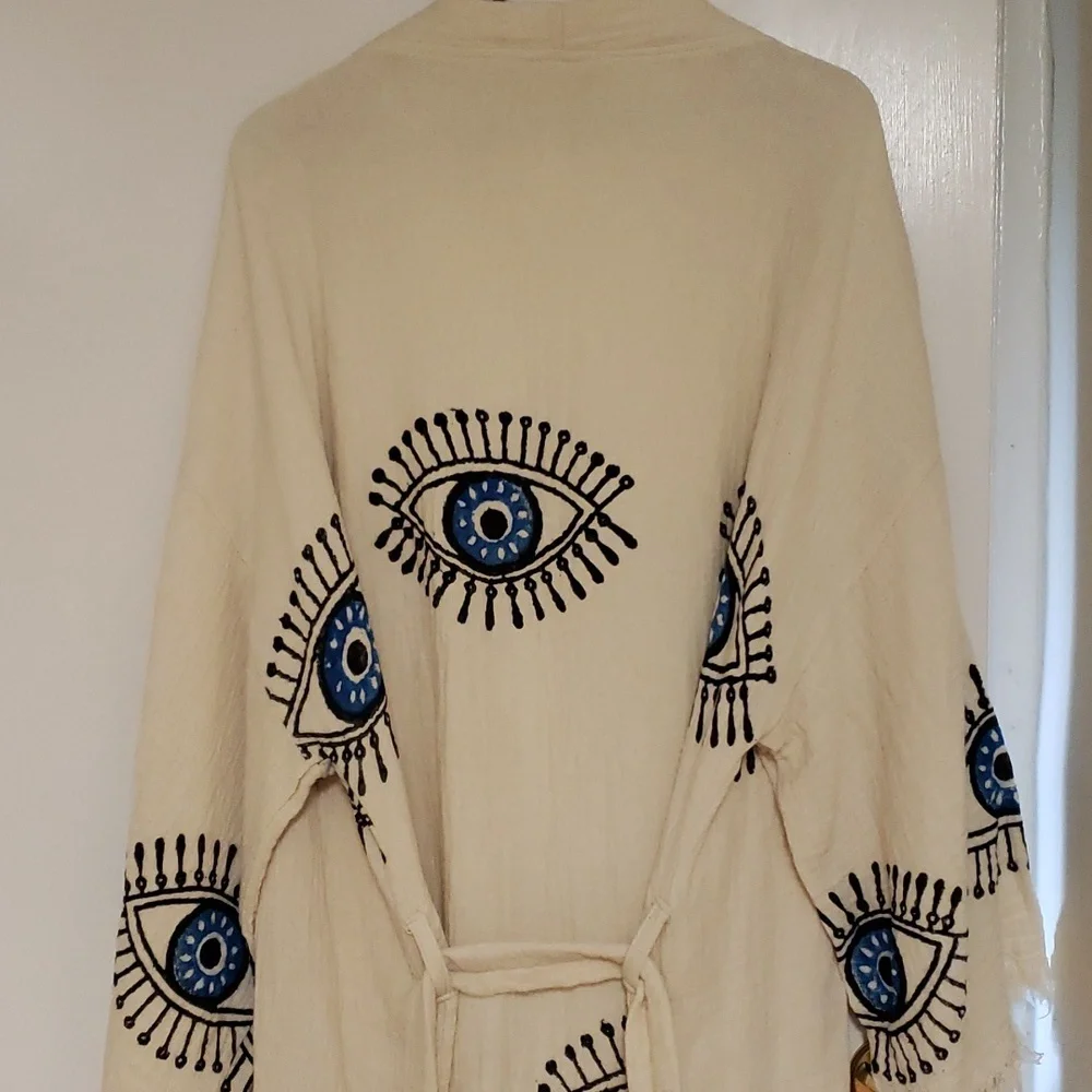 Cream Robe - Picture 5 of 6